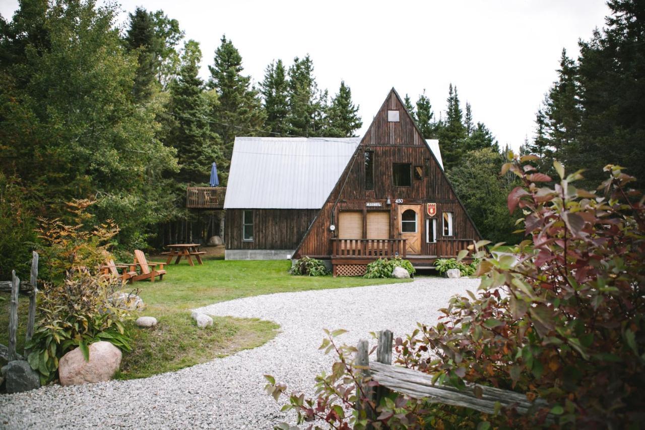 Au Sommet Du Fjord Hostel Sacre-Coeur Luaran gambar